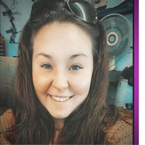 Meet your Posher, Desirae